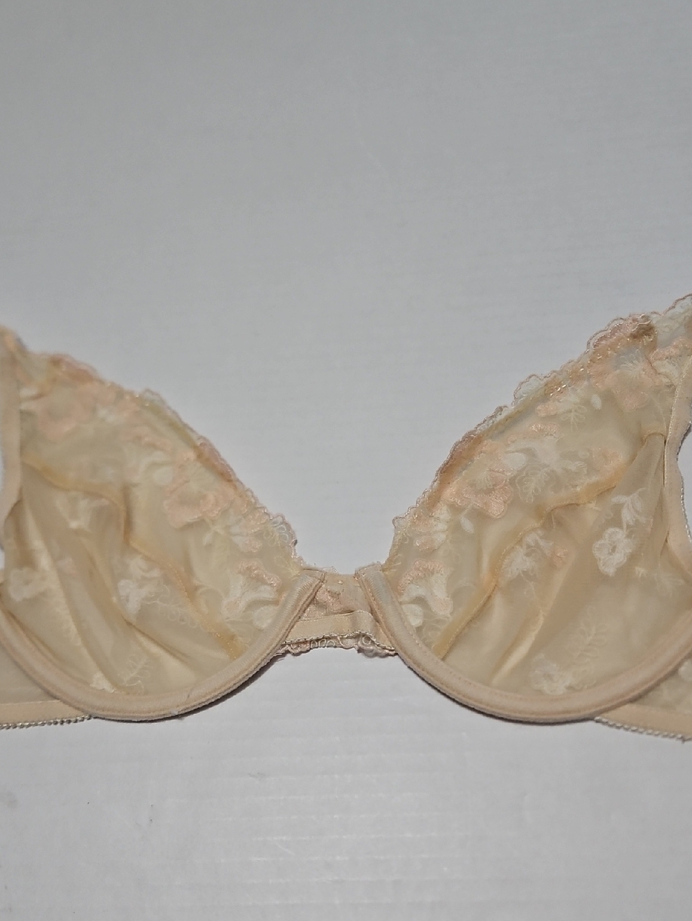 Unique Moments By Felina Sheer Lace Embroidered Underwire Bra in Nude Size 36C - Picture 6 of 9
